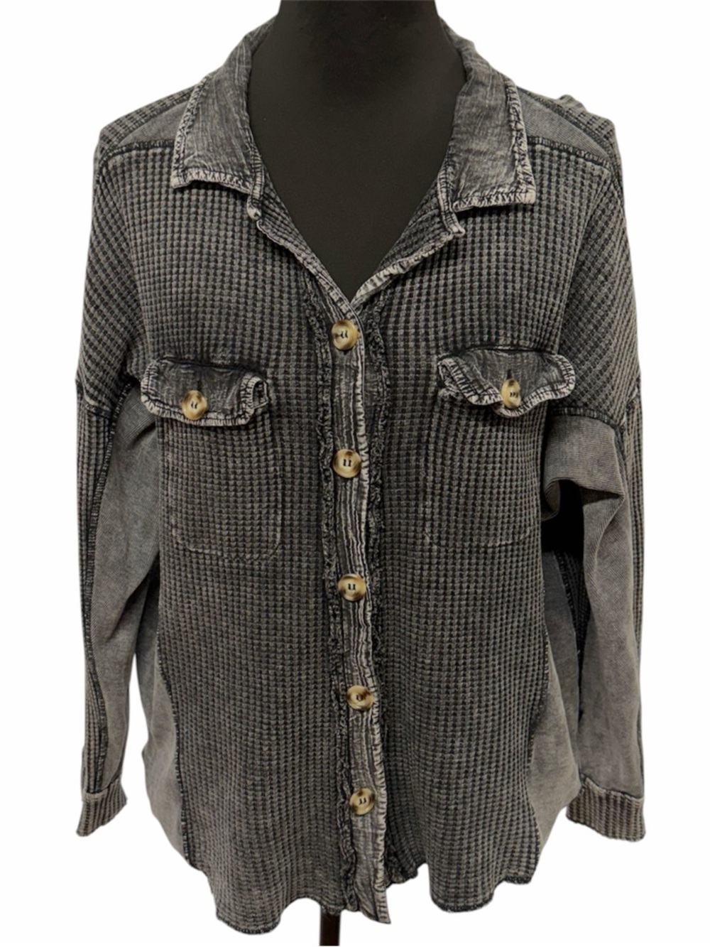BKE Buckle M Gray Waffle Knit Button Front Shirt Casual Layering Top